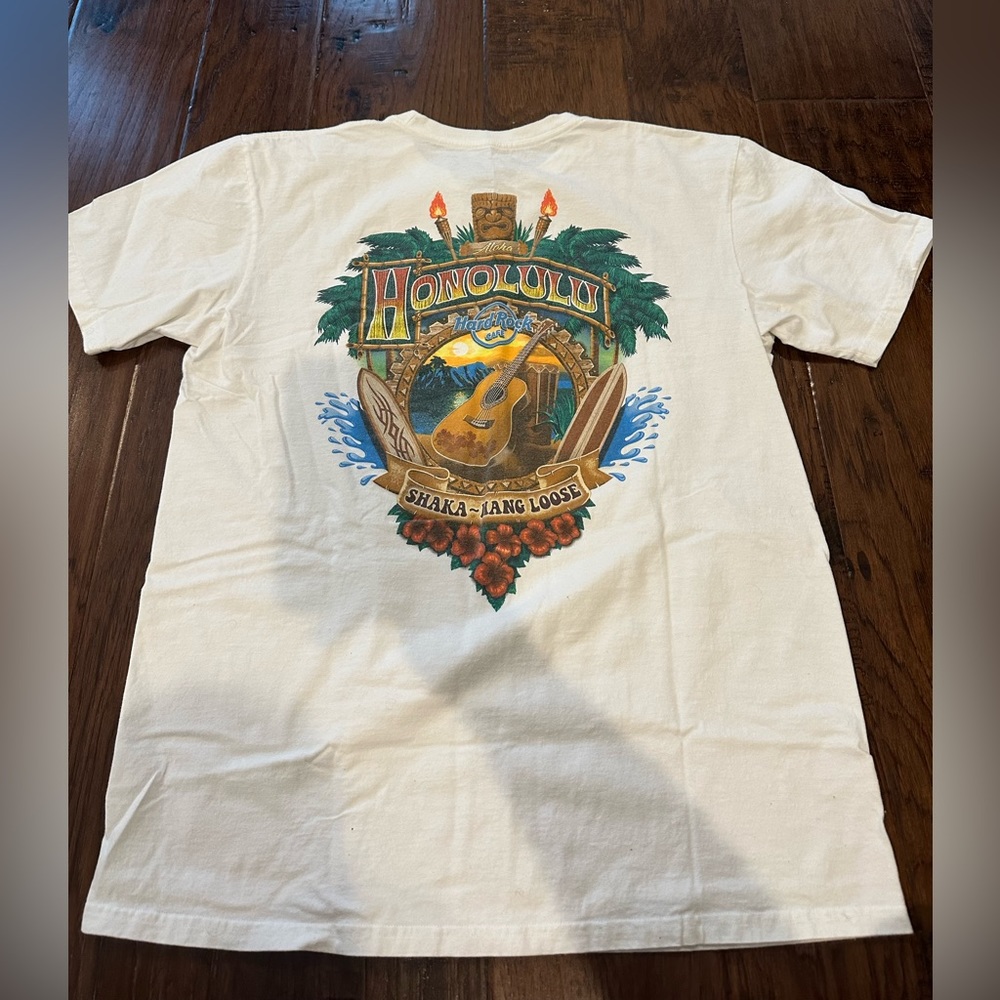 Hard Rock Cafe Honolulu T